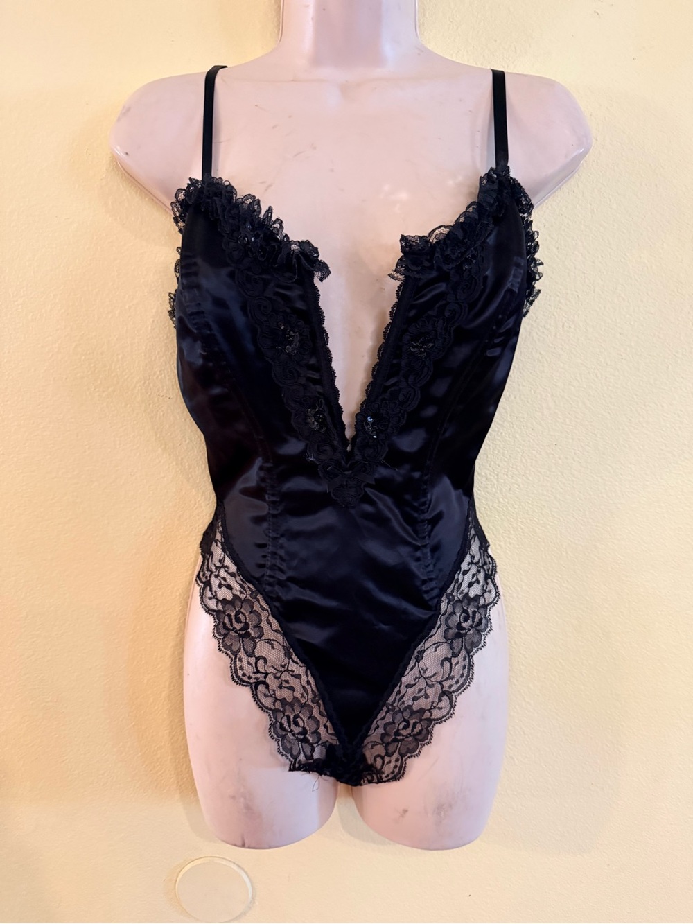 Frederick's of Hollywood Black Satin & Lace Plunge Bodysuit Vinatge size small